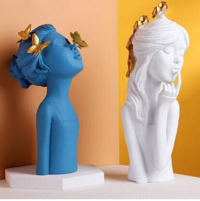 Lovely Girl - Scultura in stile nordico - Scultura moderna