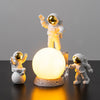 COMPOSIZIONE ASTRONAUTI - SCULTURE 3D CON LAMPADA A LED