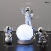 COMPOSIZIONE ASTRONAUTI - SCULTURE 3D CON LAMPADA A LED